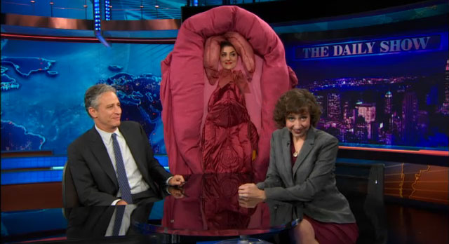 Kristen Schaal unveils the "Sexy Vagina" Halloween costume on "The Daily Show"