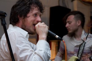 Arrington de Dionyso's Malaikat dan Singa