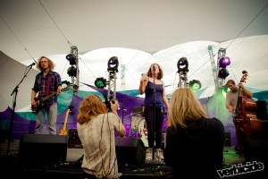 Sallie Ford & The Sound Outside